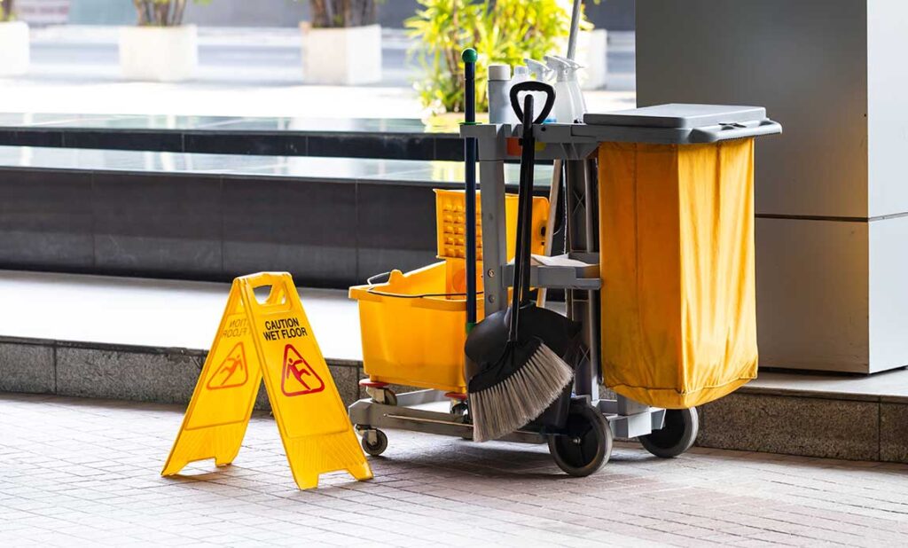 facility-supplies-equipment-cleaning-cart